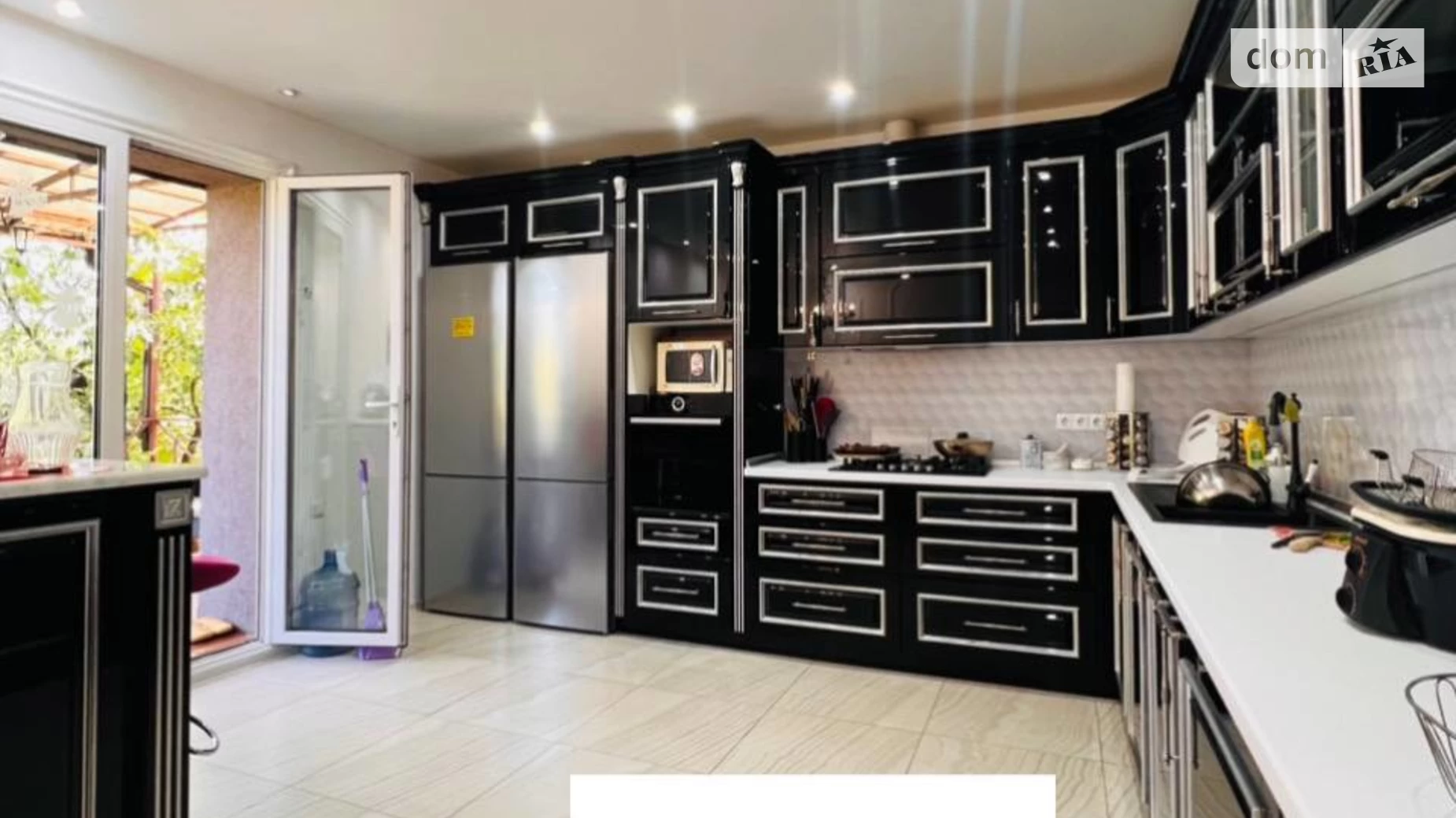 Продается дом на 3 этажа 375 кв. м с гаражом, цена: 170000 $ - фото 3