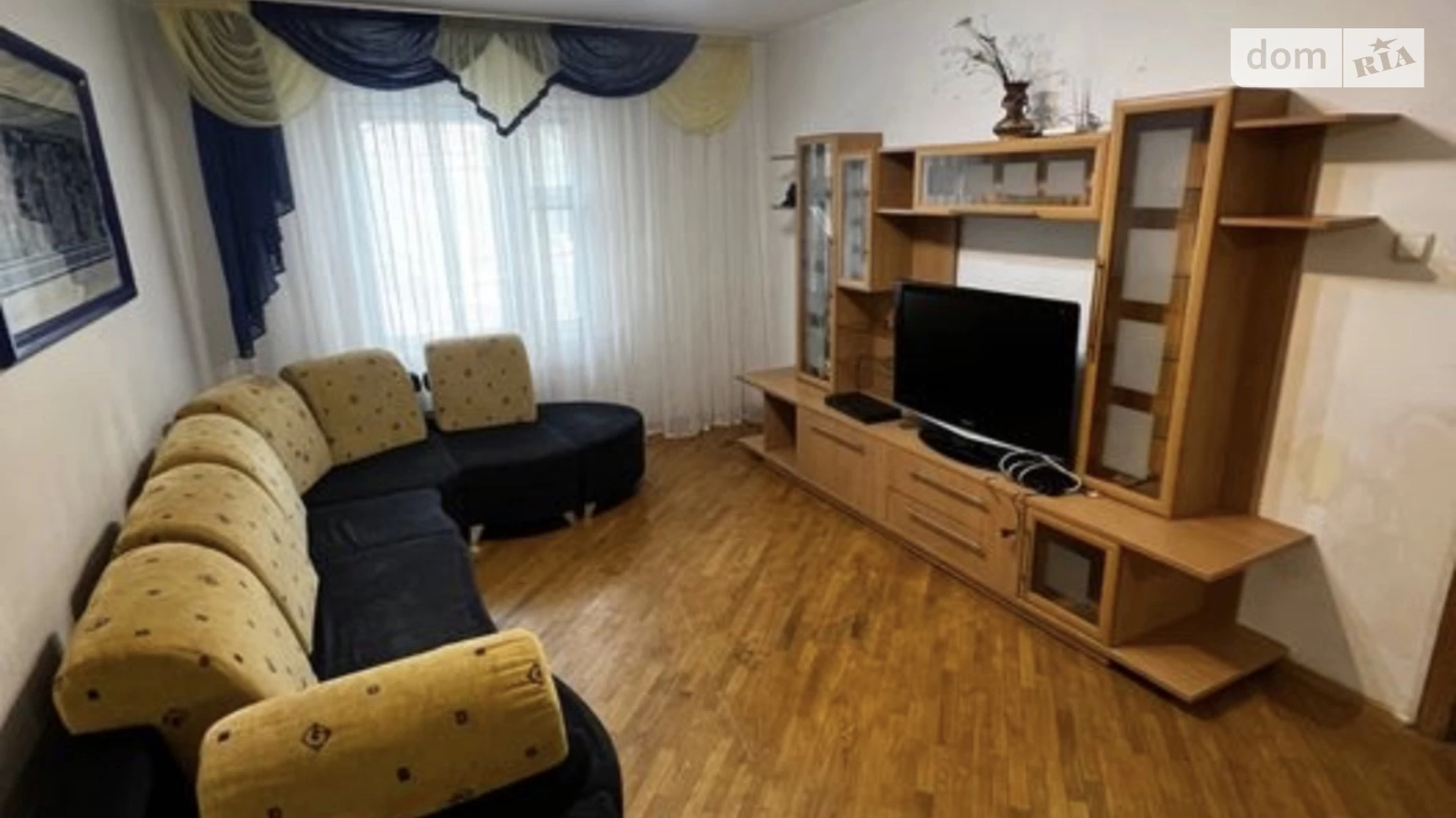 Продается 4-комнатная квартира 107 кв. м в Киеве, ул. Вишняковская, 7А