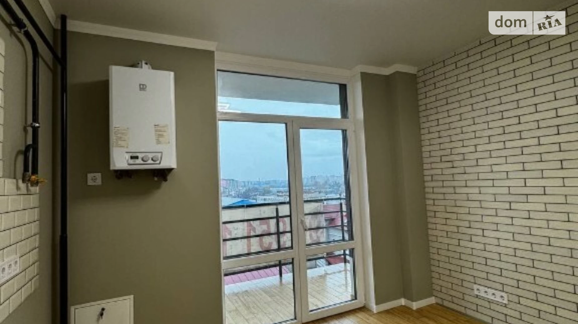Продается 1-комнатная квартира 50 кв. м в Ивано-Франковске, ул. Хмельницкого Богдана, 73А