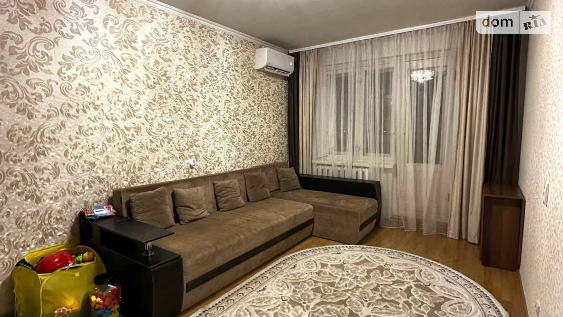 Продается 3-комнатная квартира 76 кв. м в Хмельницком