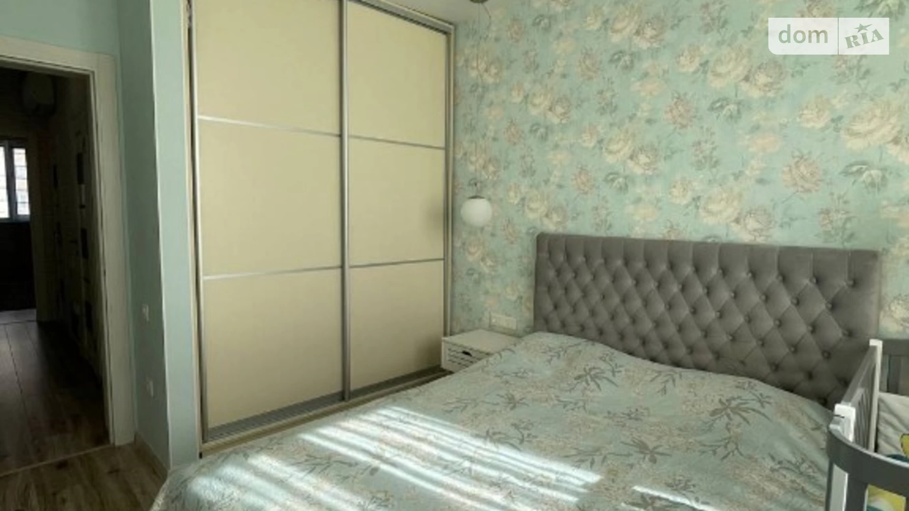 Продается 1-комнатная квартира 76 кв. м в Черноморске, ул. 1 Мая - фото 3