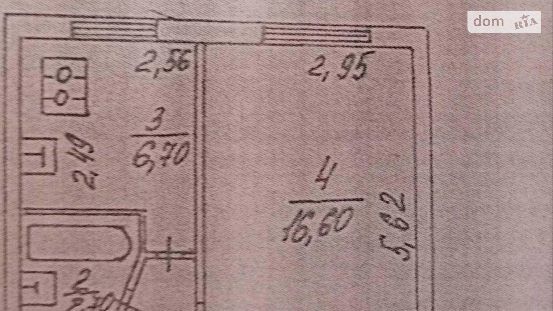 Продається 1-кімнатна квартира 30 кв. м у Києві, просп. Соборності, 1