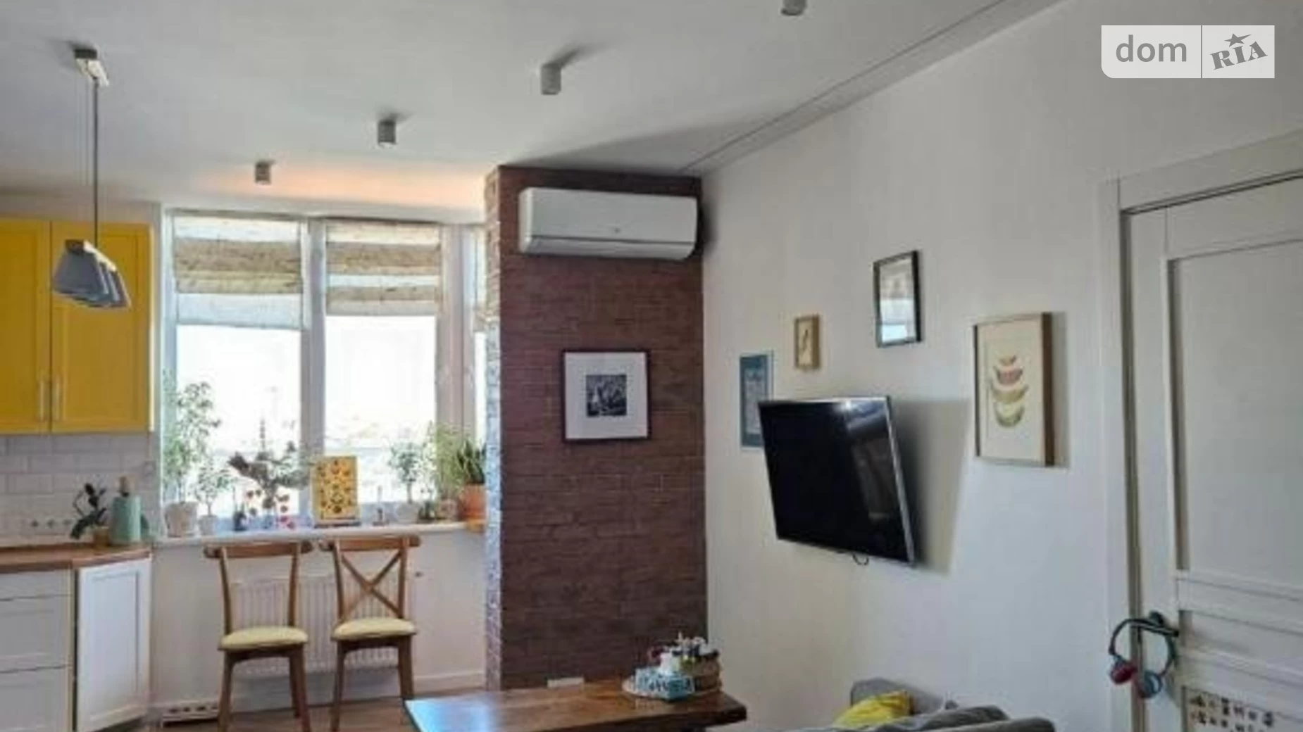 Продается 2-комнатная квартира 67 кв. м в Киеве, ул. Драгоманова, 2Б - фото 2