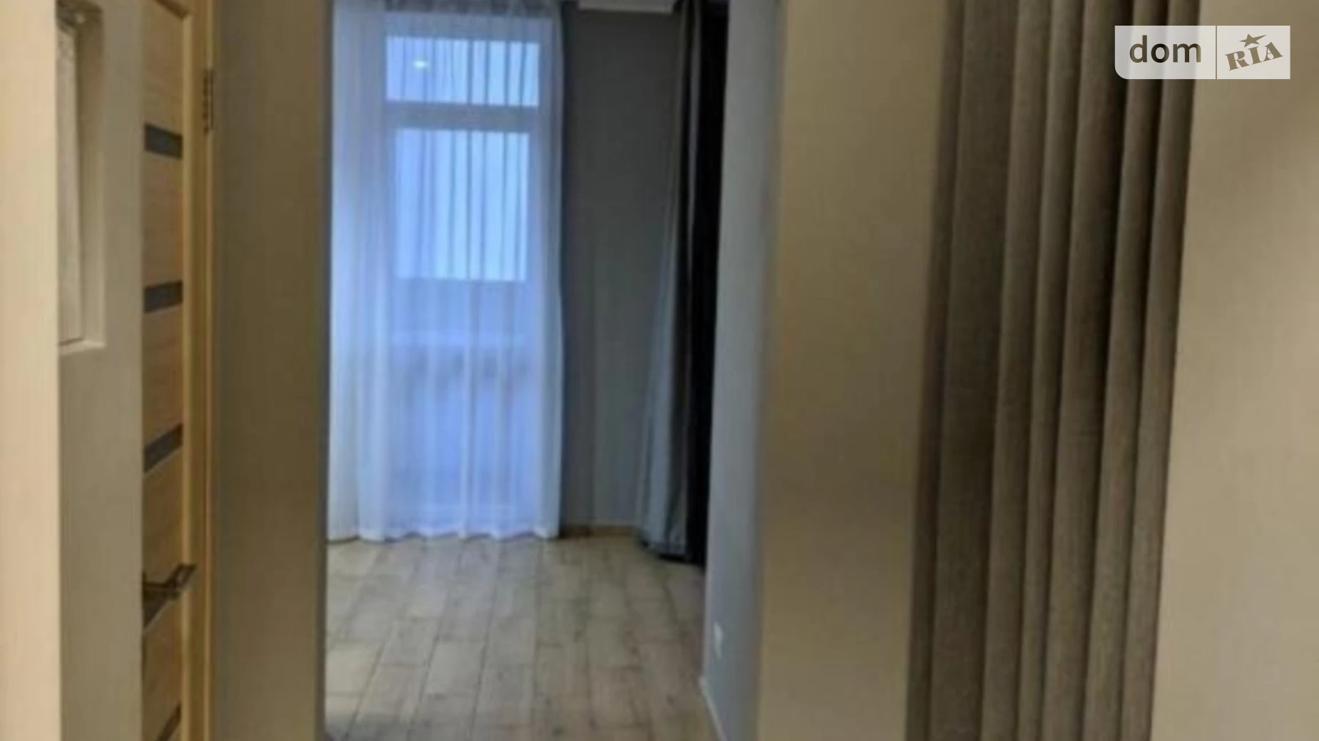 Продается 1-комнатная квартира 46 кв. м в Киеве, ул. Нивская(Невская), 4Г