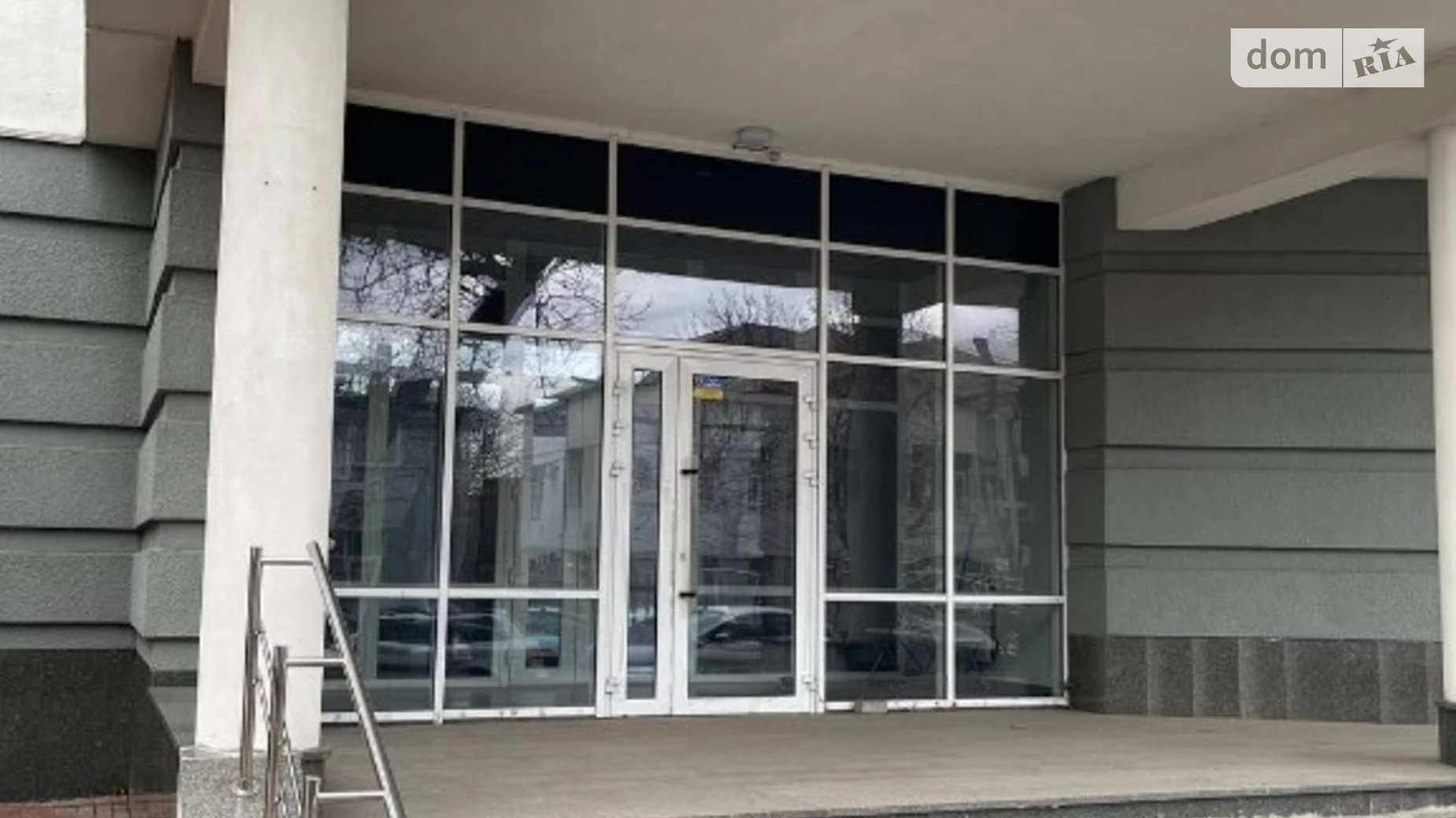 Сдается в аренду офис 392 кв. м в бизнес-центре, цена: 3700 $ - фото 2