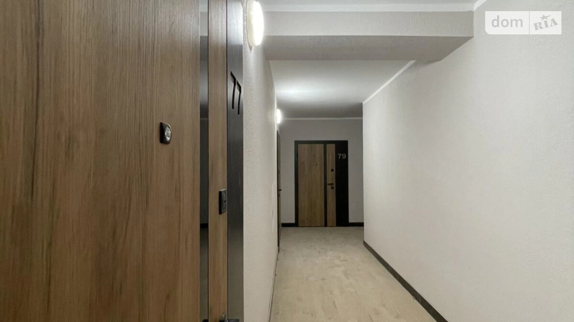 Продается 1-комнатная квартира 41 кв. м в Ивано-Франковске, ул. Волошина Августина