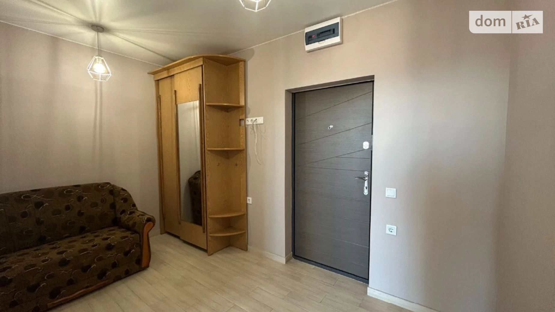 Продается 1-комнатная квартира 40 кв. м в Ирпене, ул. Николая Сингаевского(Новооскольская)