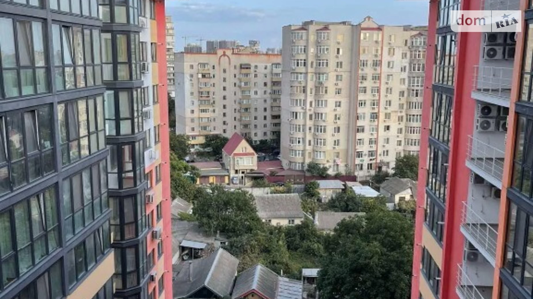 Продается 1-комнатная квартира 34 кв. м в Одессе, ул. Маршала Малиновского