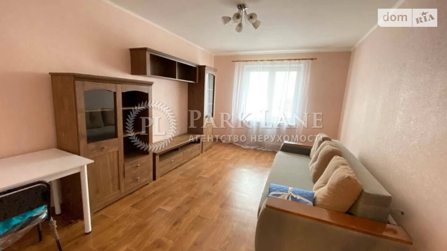 Продается 2-комнатная квартира 80 кв. м в Киеве, ул. Ревуцкого, 54