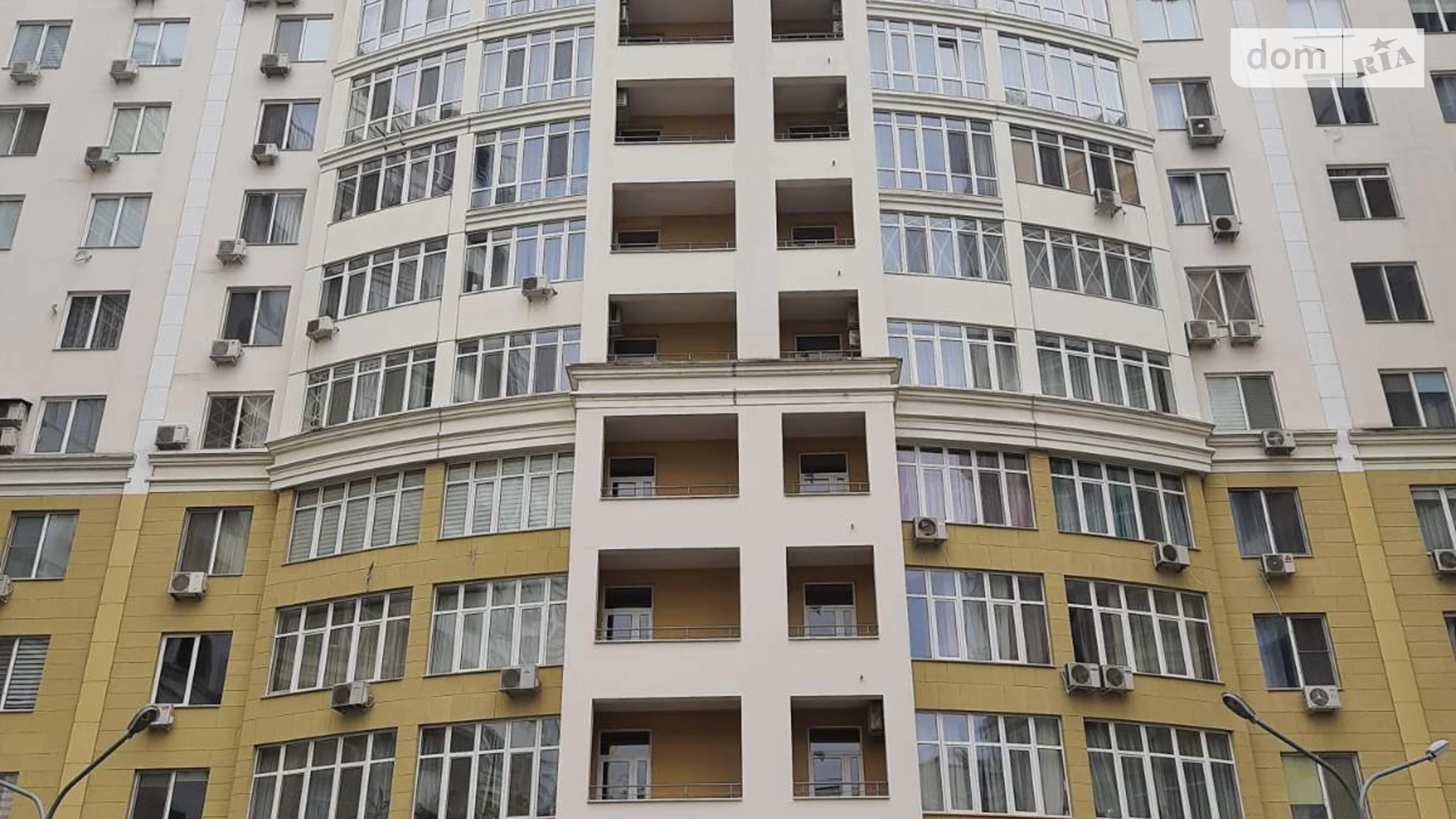Продается 1-комнатная квартира 66 кв. м в Одессе, пер. Аркадиевский
