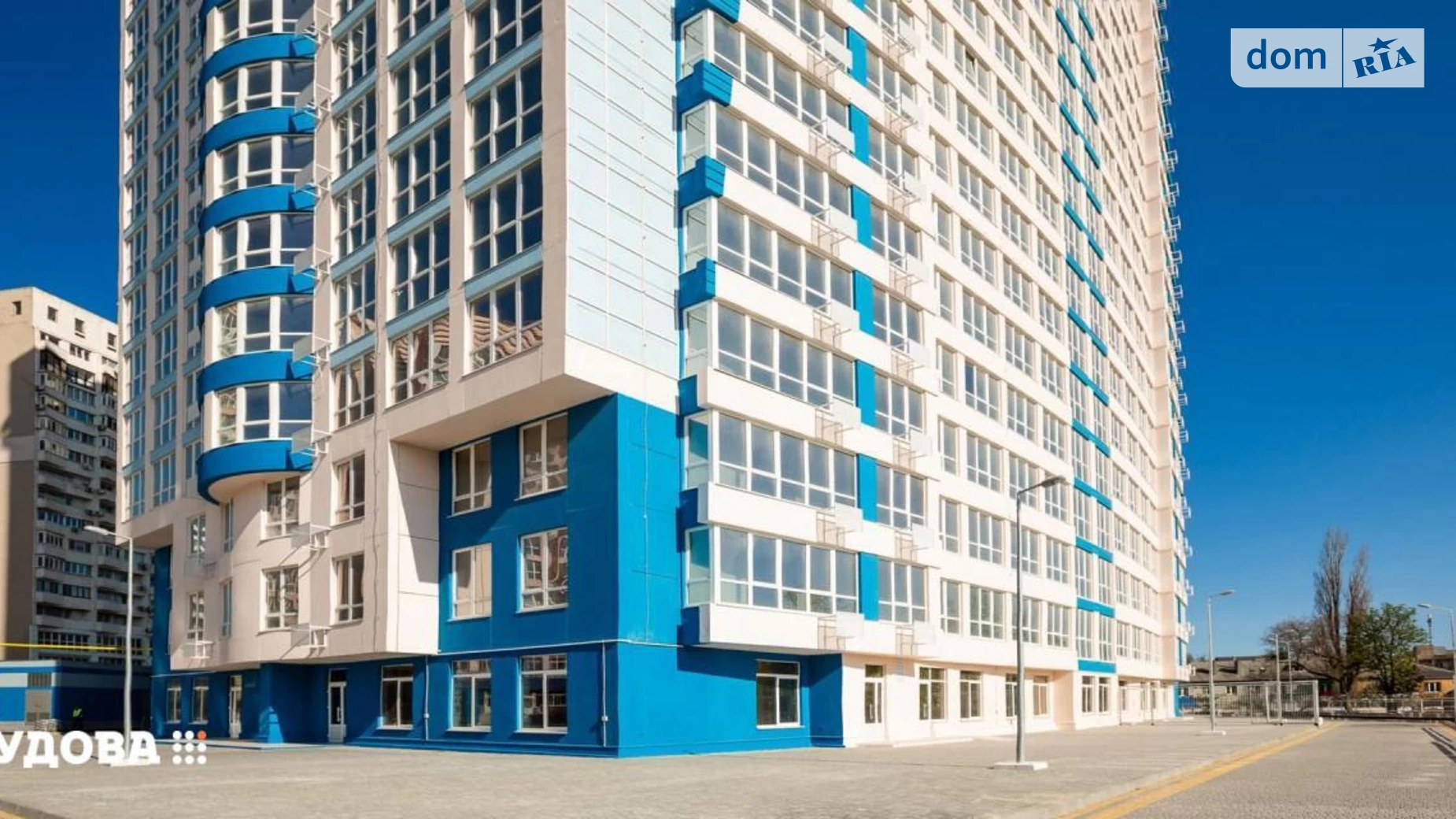 Продается 1-комнатная квартира 45 кв. м в Одессе, ул. Новобереговая, 12А