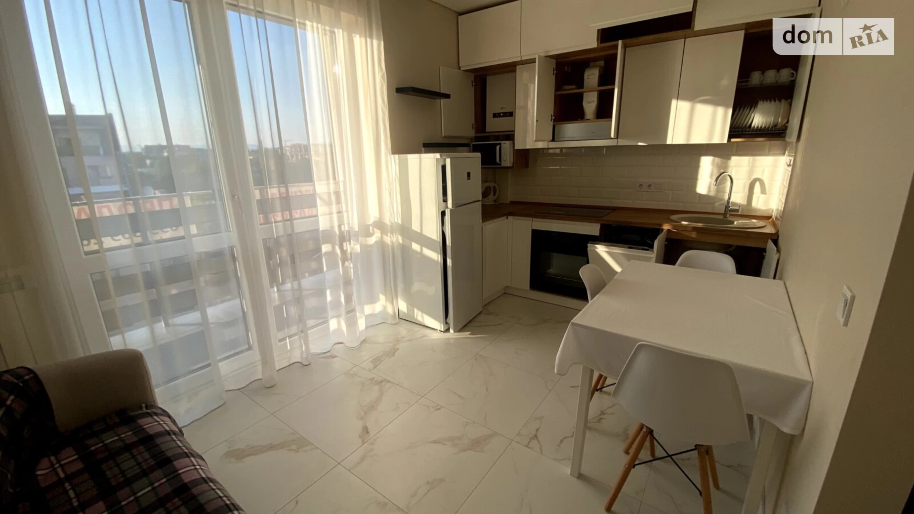 Продается 1-комнатная квартира 43.9 кв. м в Ужгороде, цена: 75000 $ - фото 3