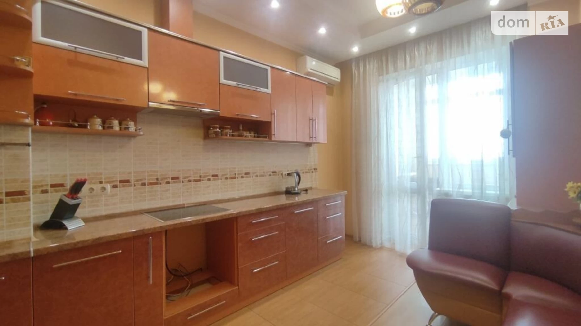 Продается 2-комнатная квартира 71.7 кв. м в Одессе, просп. Небесной Сотни, 3А - фото 2