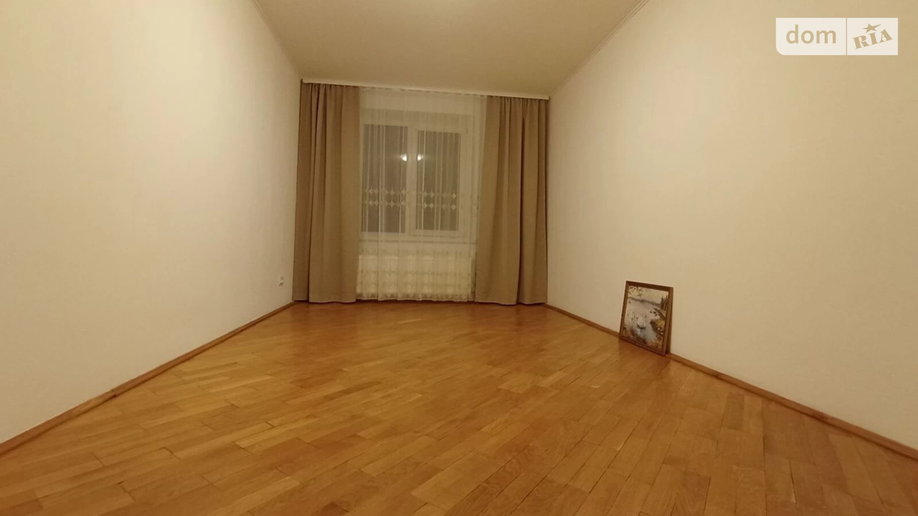 Продается 3-комнатная квартира 89 кв. м в Ивано-Франковске, ул. Гетьмана Ивана Мазепы, 42