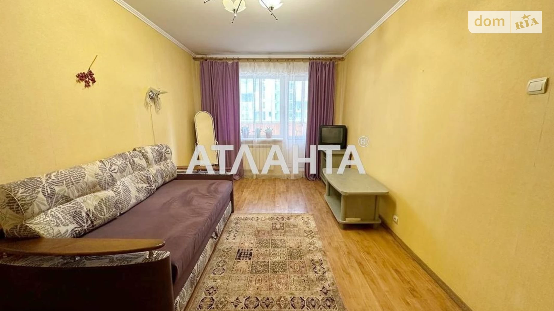 Продается 1-комнатная квартира 42 кв. м в Киеве, ул. Петра Панча, 11Б