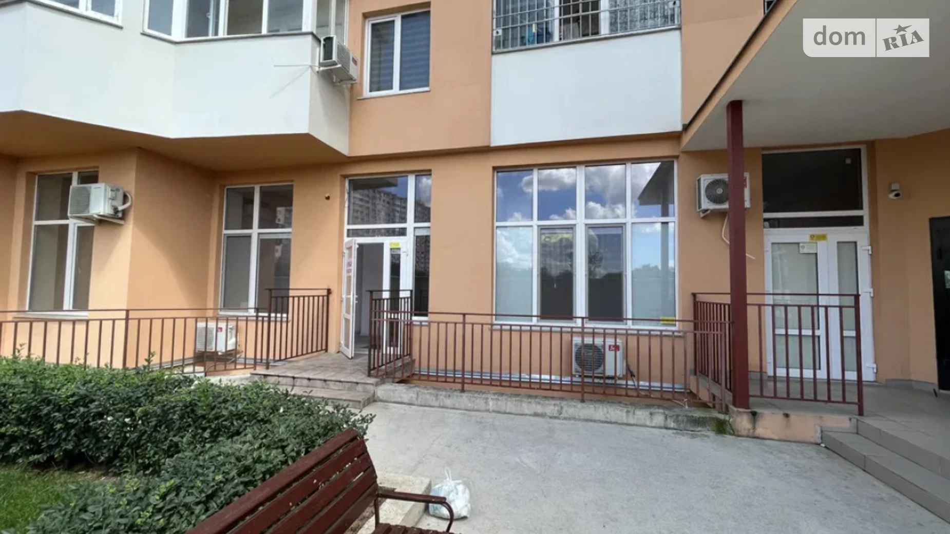 Продается 2-комнатная квартира 66 кв. м в Крыжановка, ул. Семена Палия, 135