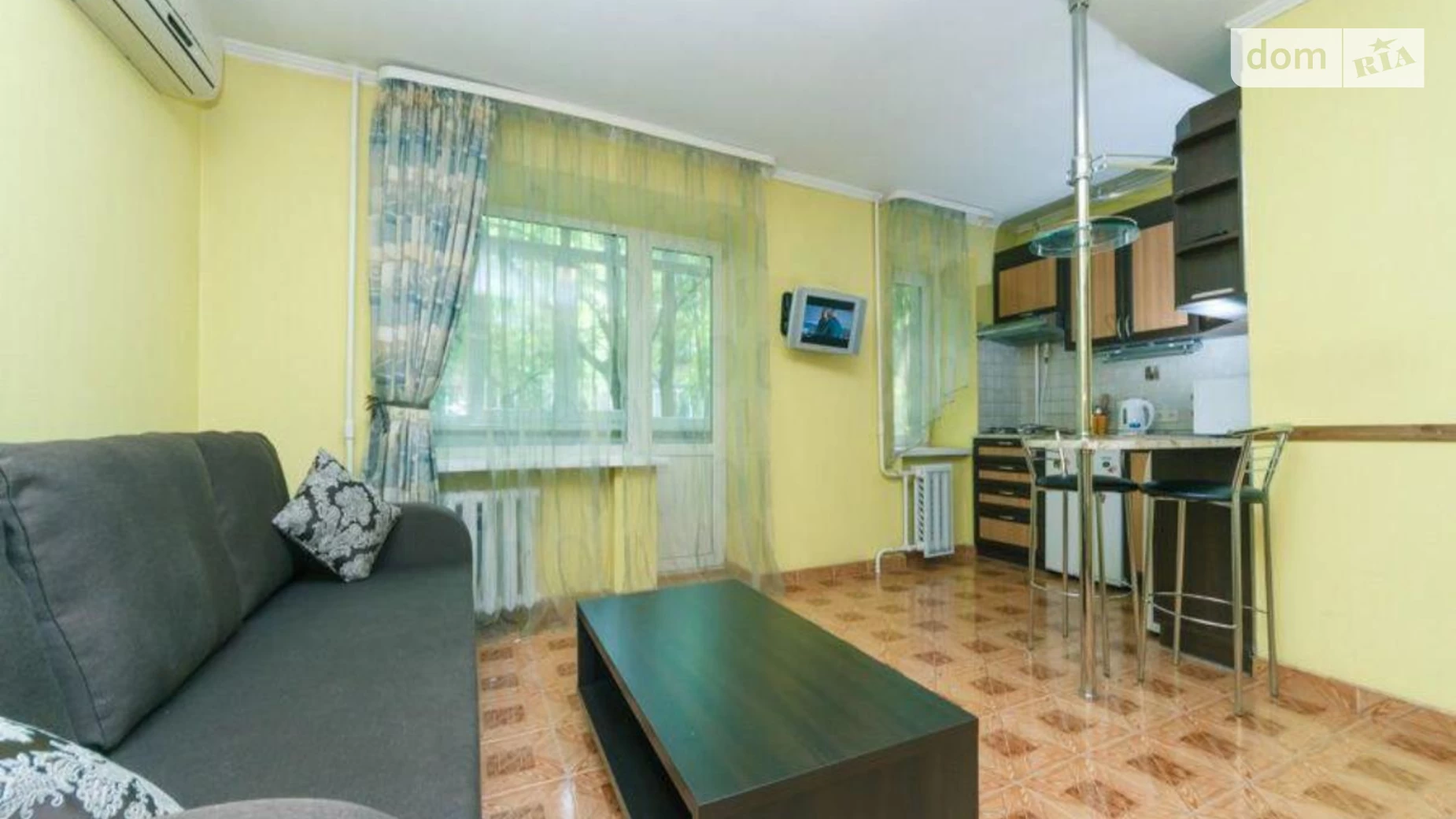 Продается 1-комнатная квартира 23 кв. м в Киеве, ул. Лескова, 6