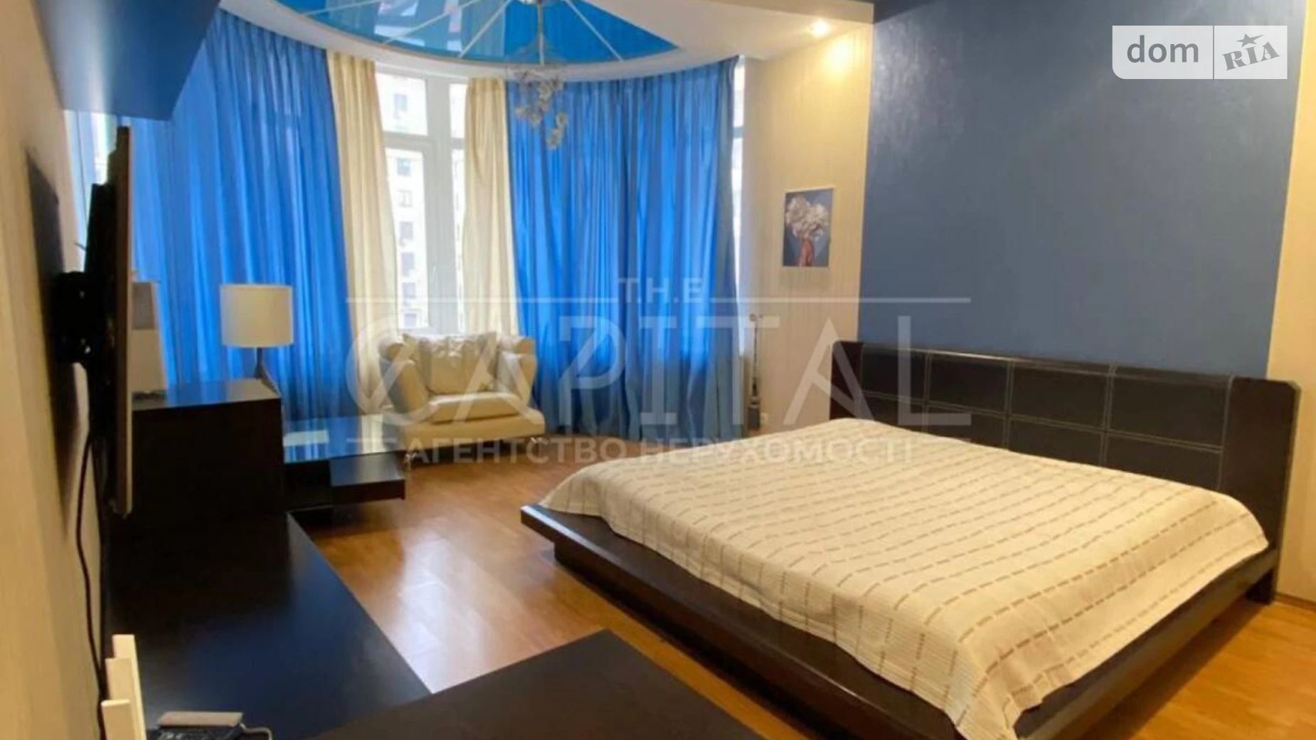 Продается 4-комнатная квартира 172 кв. м в Киеве, ул. Дмитриевская, 69