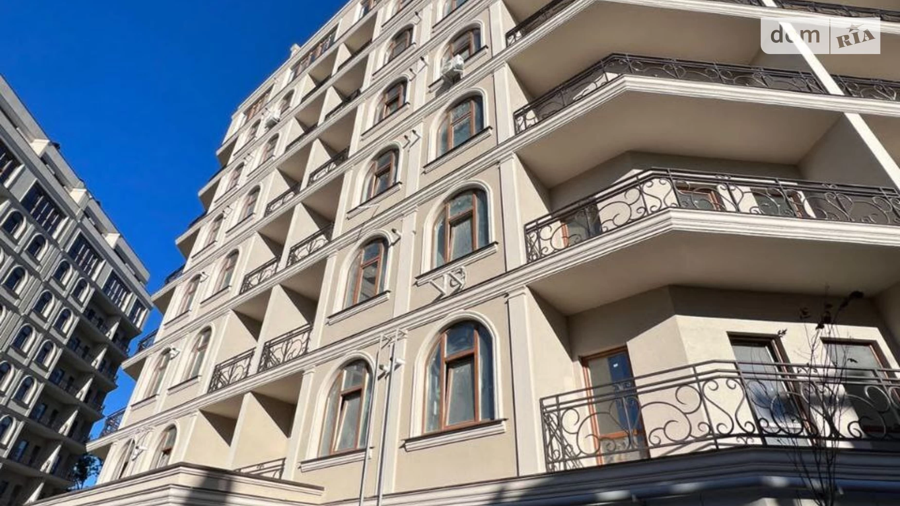 Продается 2-комнатная квартира 75 кв. м в Одессе, ул. Дача Ковалевского