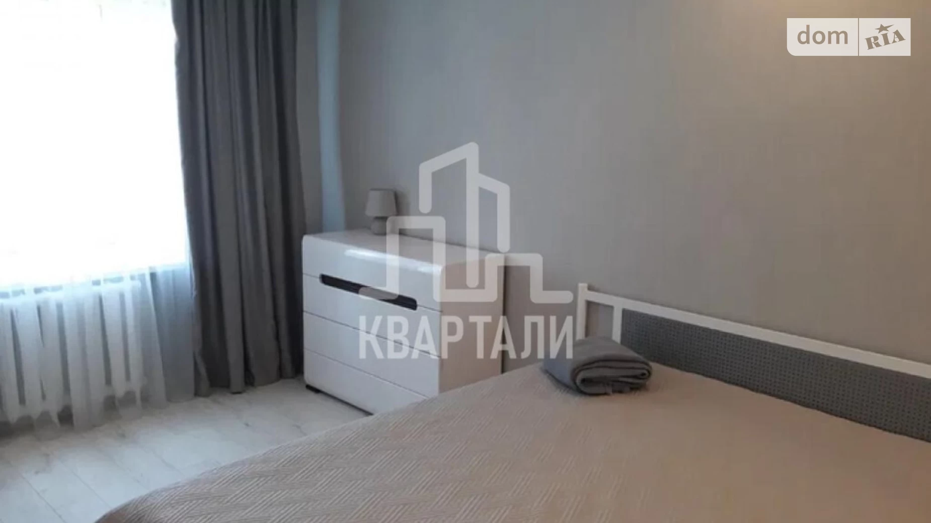 Продается 2-комнатная квартира 47 кв. м в Киеве, спуск Кловский, 12А