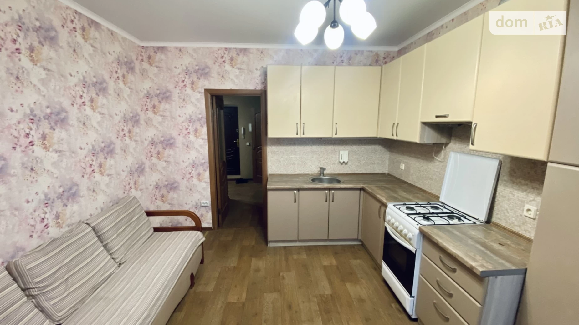 Продается 2-комнатная квартира 64 кв. м в Николаеве, ул. Архитектора Старова, 14Б