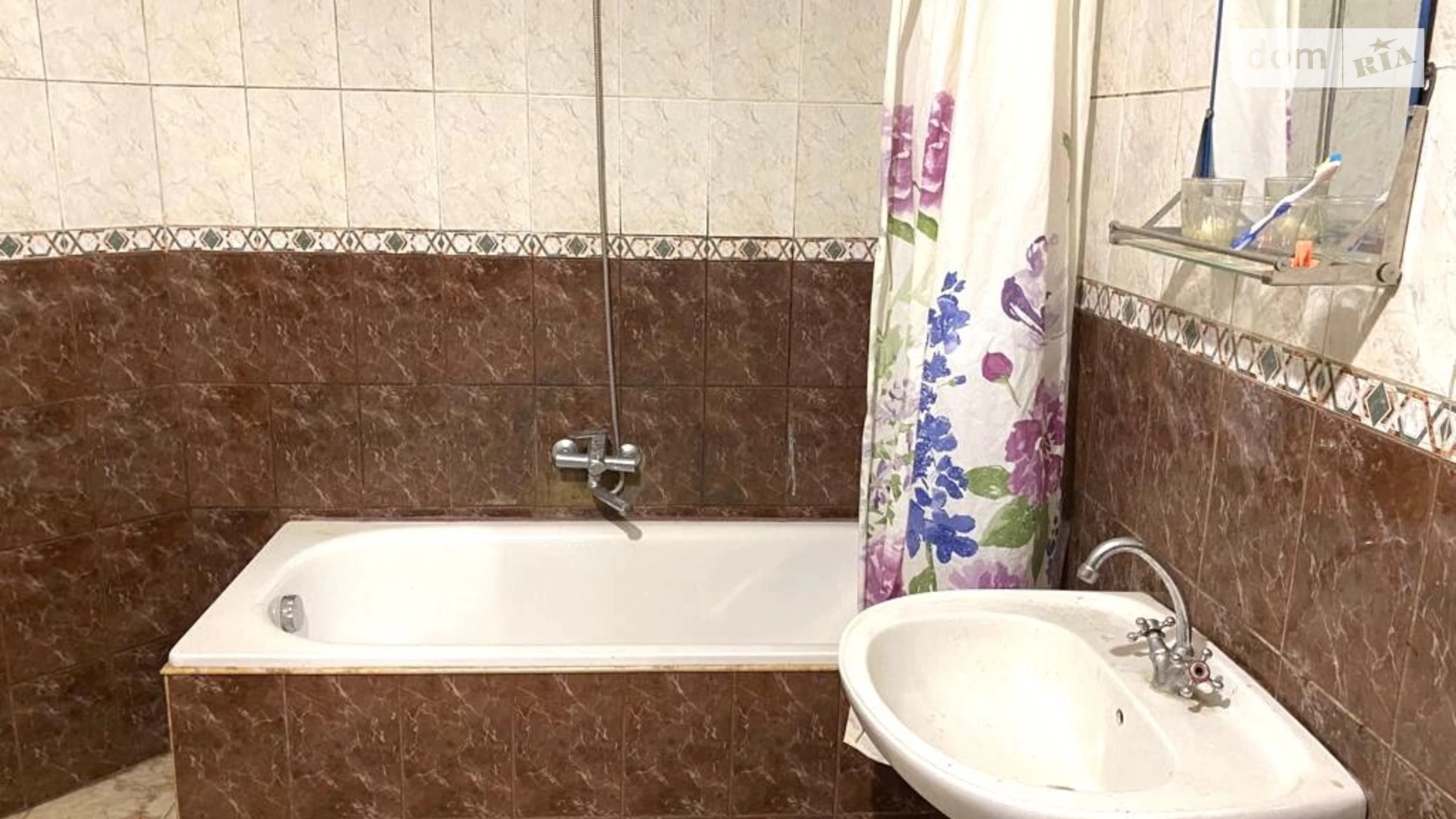 Продается дом на 2 этажа 220 кв. м с камином, цена: 80000 $ - фото 2