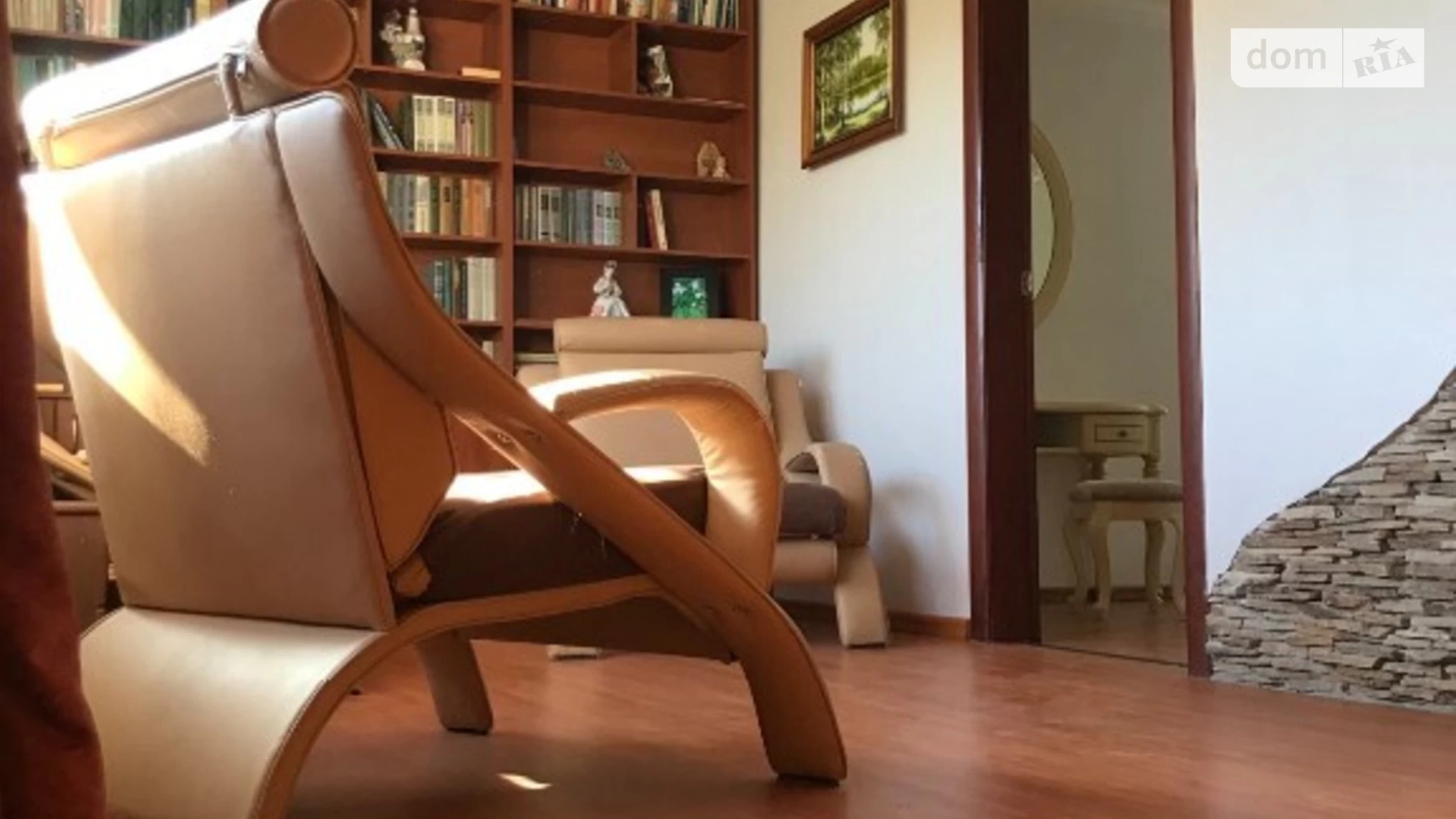 Сдается в аренду дом на 3 этажа 250 кв. м с садом, цена: 1100 $ - фото 3