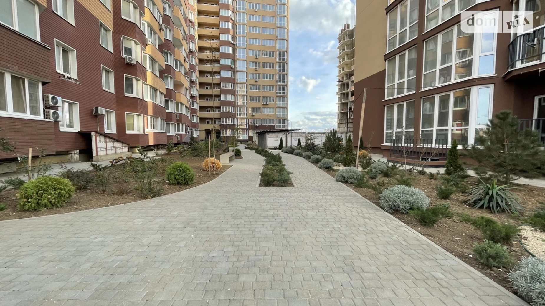 Продается 1-комнатная квартира 41.7 кв. м в Одессе, ул. 28-й Бригады(Паустовского) - фото 2