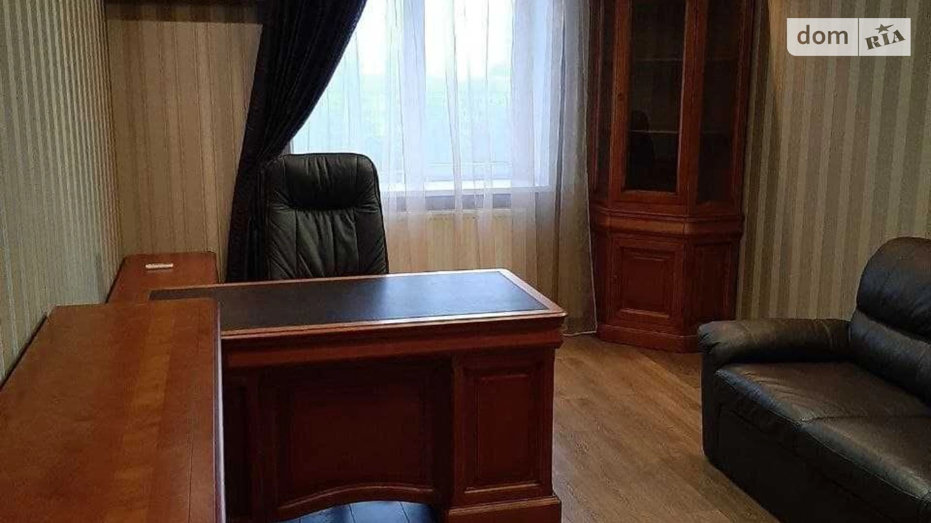 Продается 3-комнатная квартира 113 кв. м в Днепре, ул. Дмитрия Кедрина