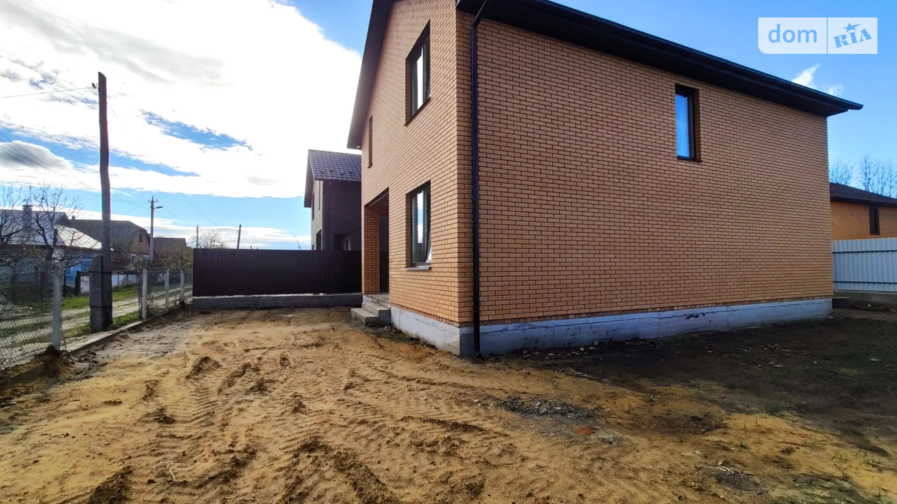 Продается дом на 2 этажа 120 кв. м с балконом, цена: 92000 $ - фото 2
