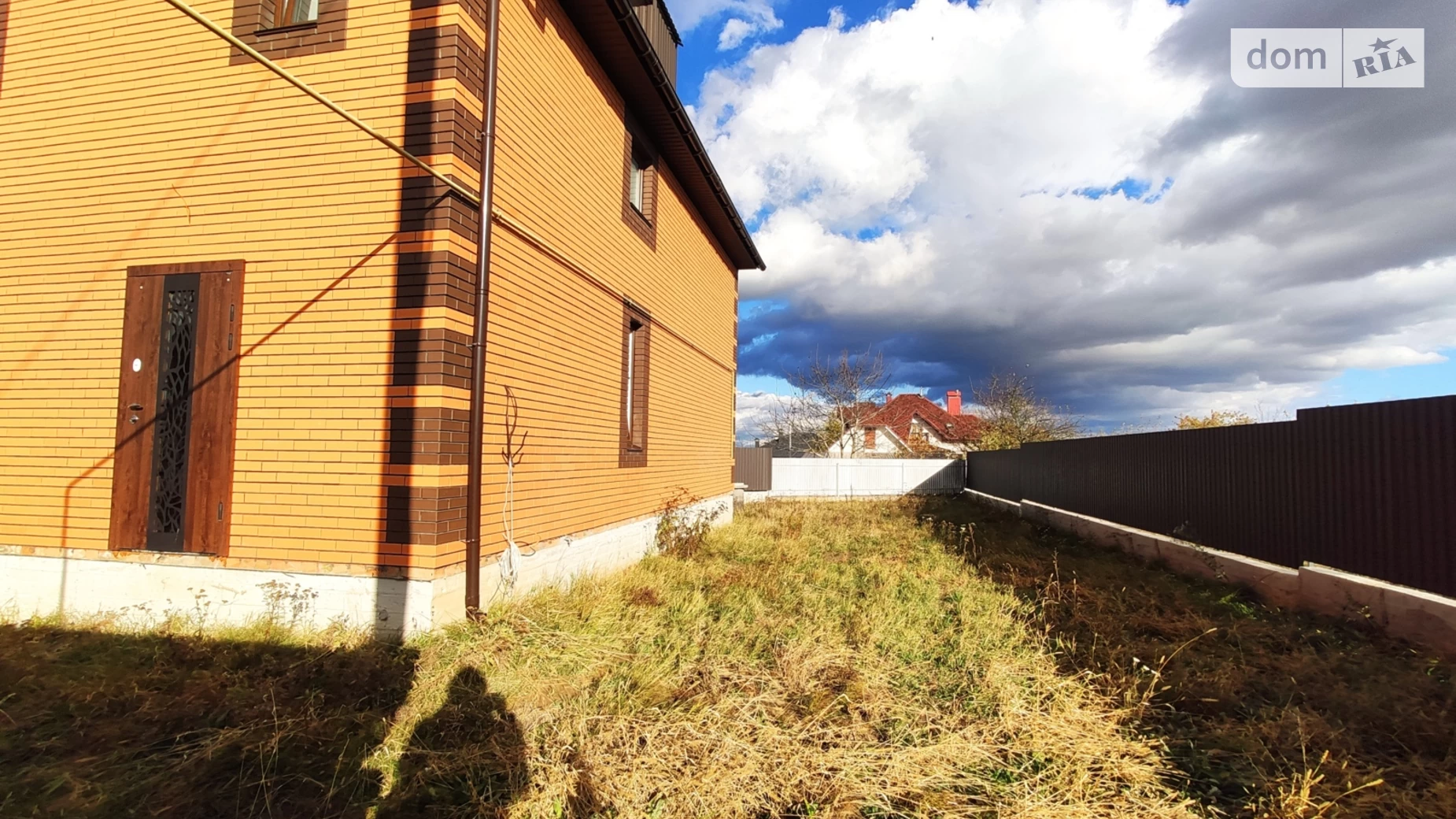 Продается дом на 2 этажа 115 кв. м с бассейном, цена: 85000 $ - фото 4