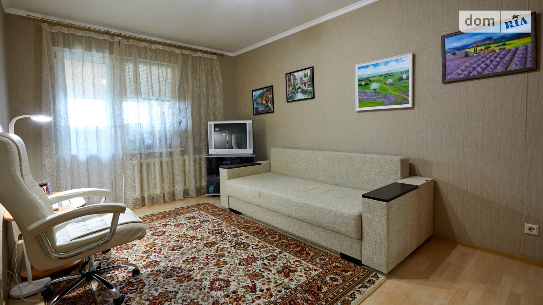 Продается 1-комнатная квартира 41 кв. м в Киеве, ул. Симиренко, 5В