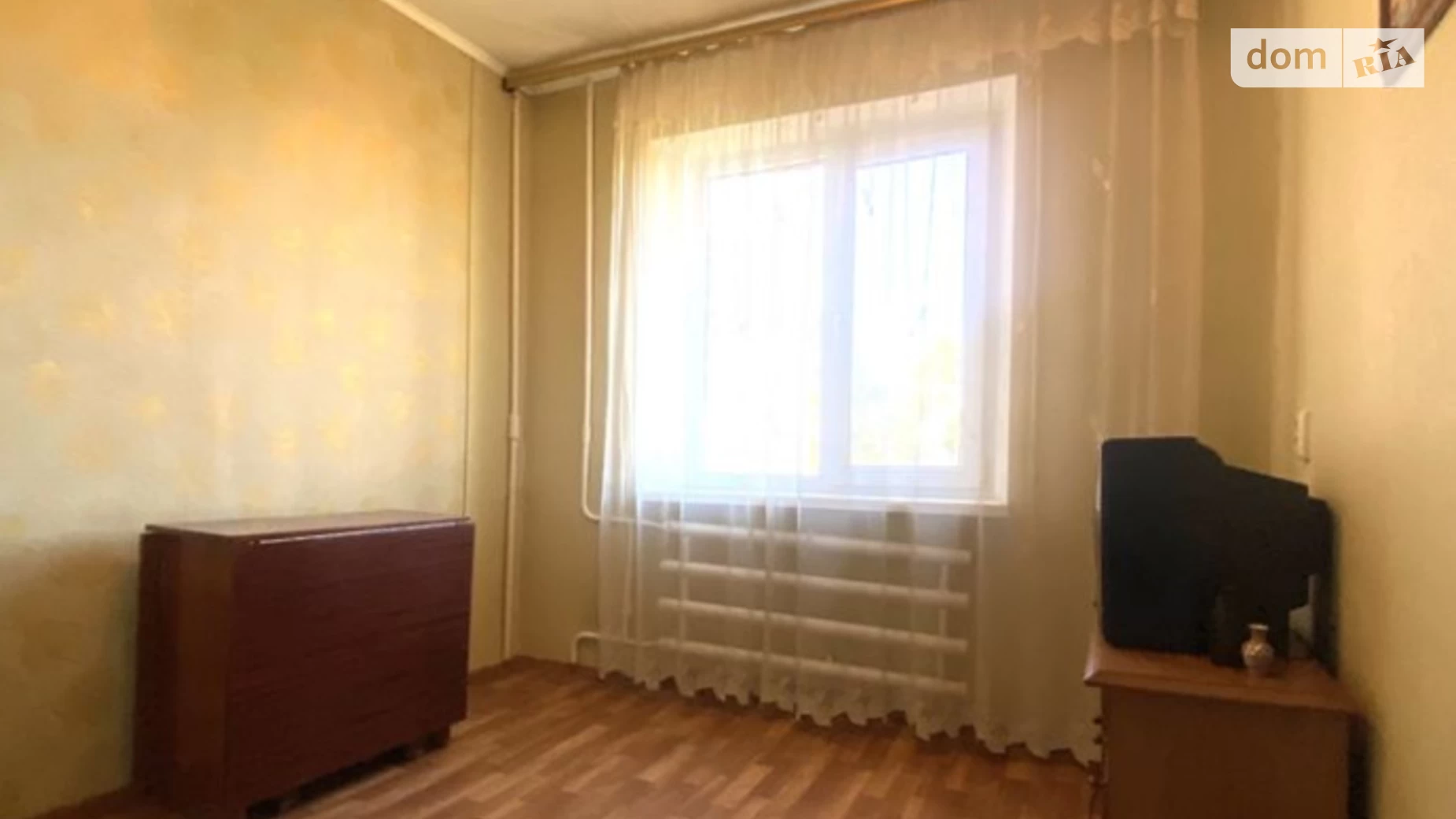 Продается 3-комнатная квартира 63 кв. м в Днепре, ул. Космодромная