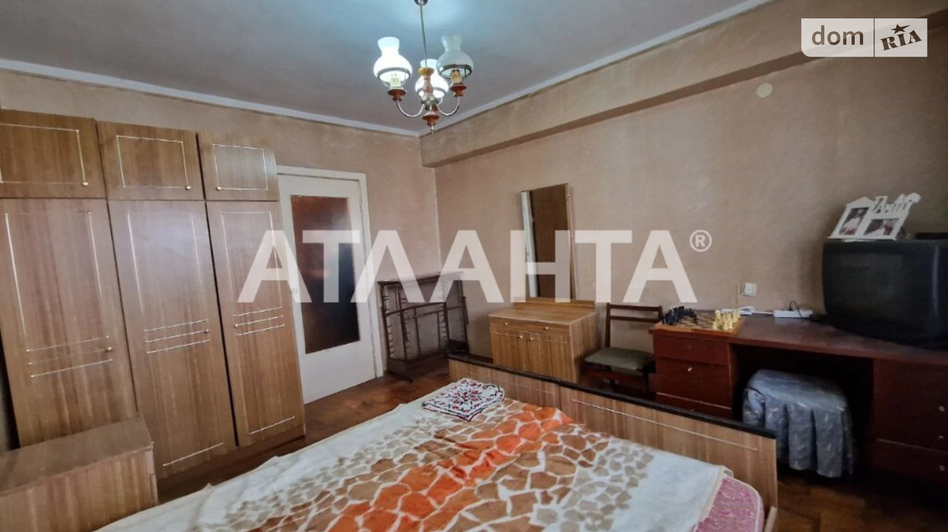 Продається 2-кімнатна квартира 53.6 кв. м у Одесі, вул. Академіка Філатова