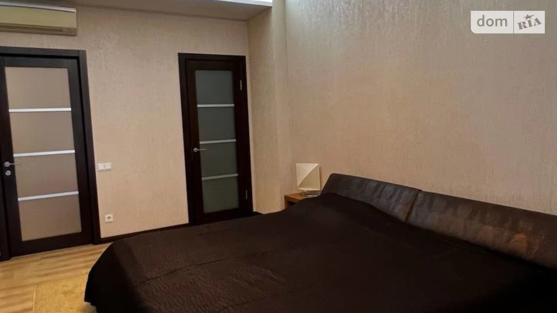 Продается 4-комнатная квартира 160 кв. м в Днепре, ул. Левка Лукьяненко, 21А