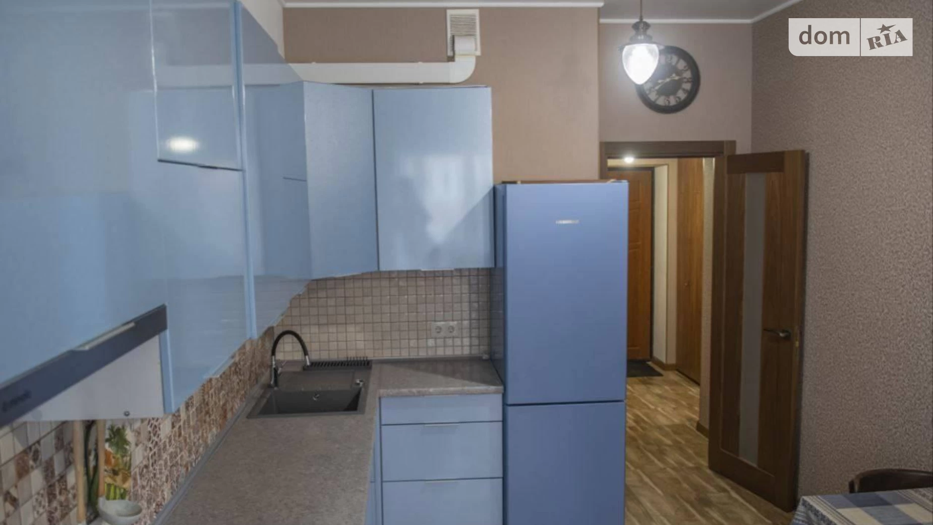 Продається 1-кімнатна квартира 52 кв. м у Чорноморську, вул. Парусна - фото 2