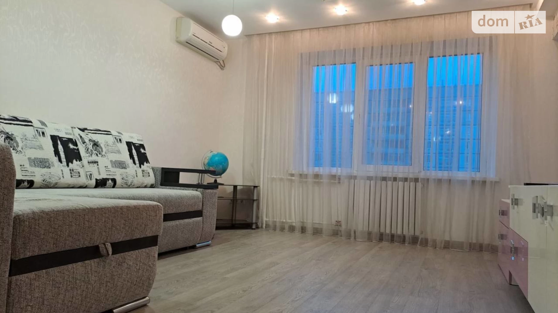 Продается 2-комнатная квартира 51 кв. м в Днепре, Донецкое шоссе, 113