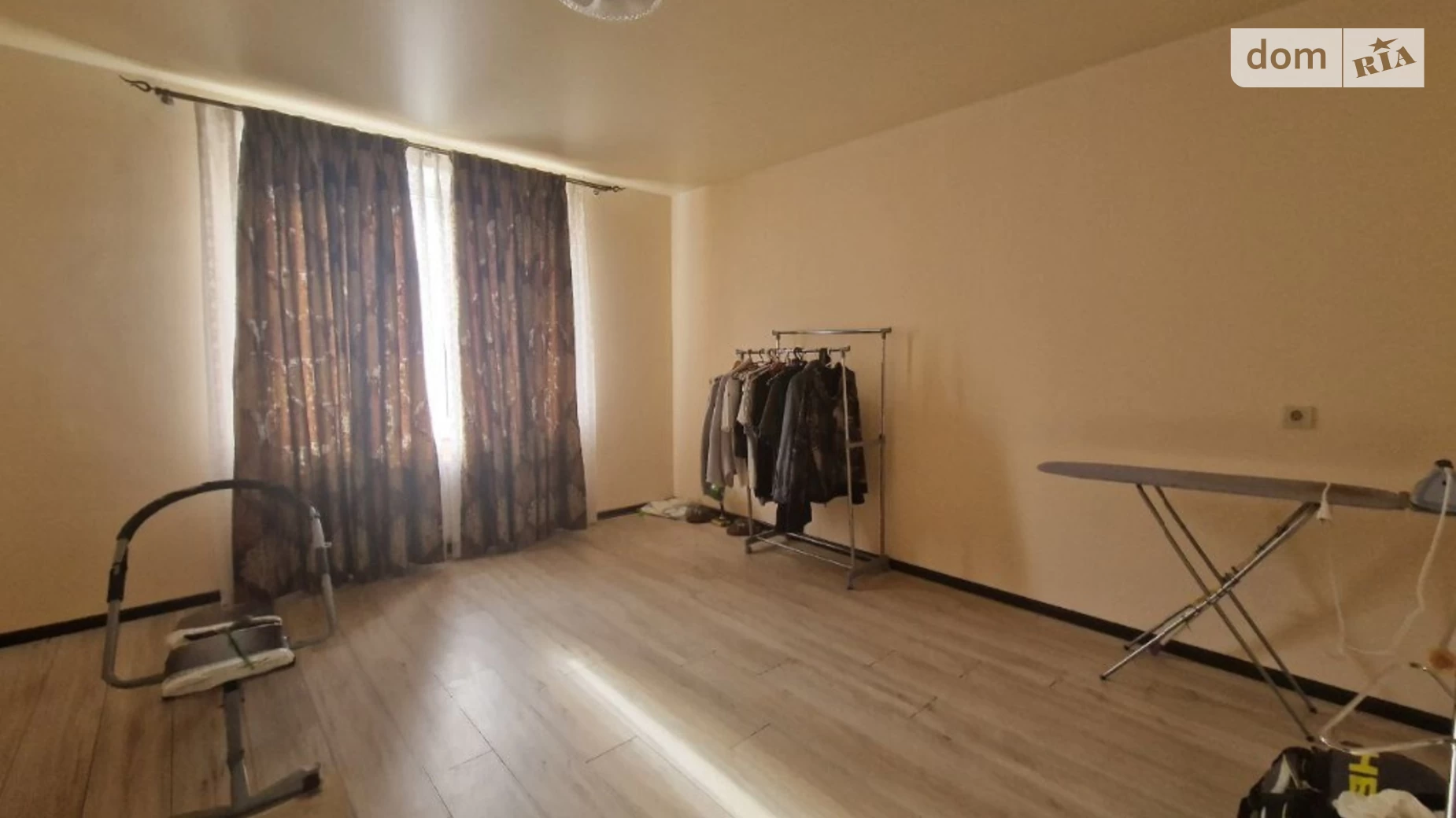 Продается 2-комнатная квартира 62 кв. м в Одессе, ул. Генерала Цветаева, 11