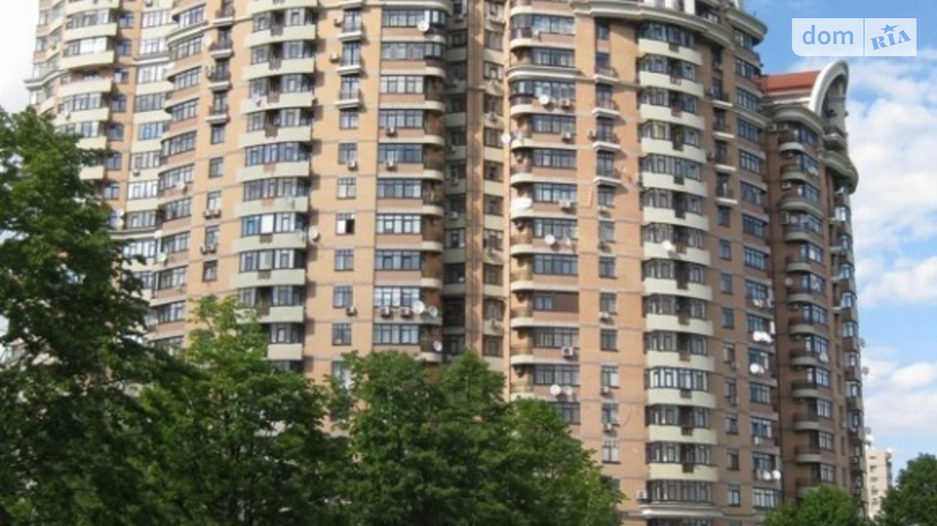 Продается 4-комнатная квартира 170 кв. м в Киеве, ул. Старонаводницкая, 6Б