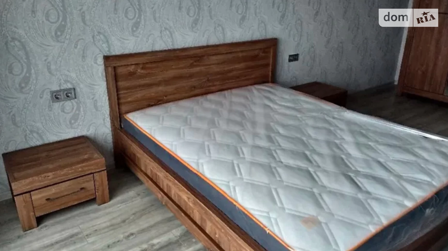 Продается 1-комнатная квартира 47 кв. м в Ровно, ул. Киевская