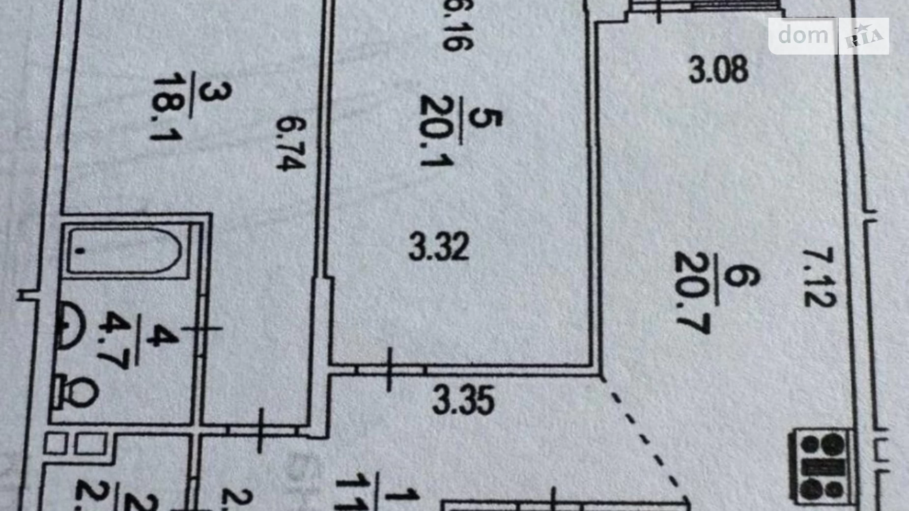 Продається 1-кімнатна квартира 85 кв. м у Києві, вул. Маккейна Джона, 3А