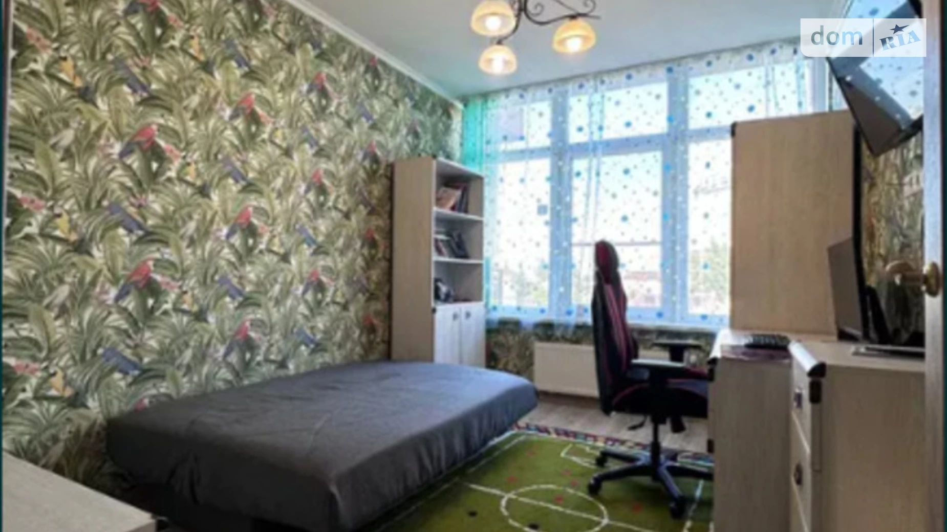 Продается 2-комнатная квартира 44 кв. м в Одессе, ул. Литературная, 8