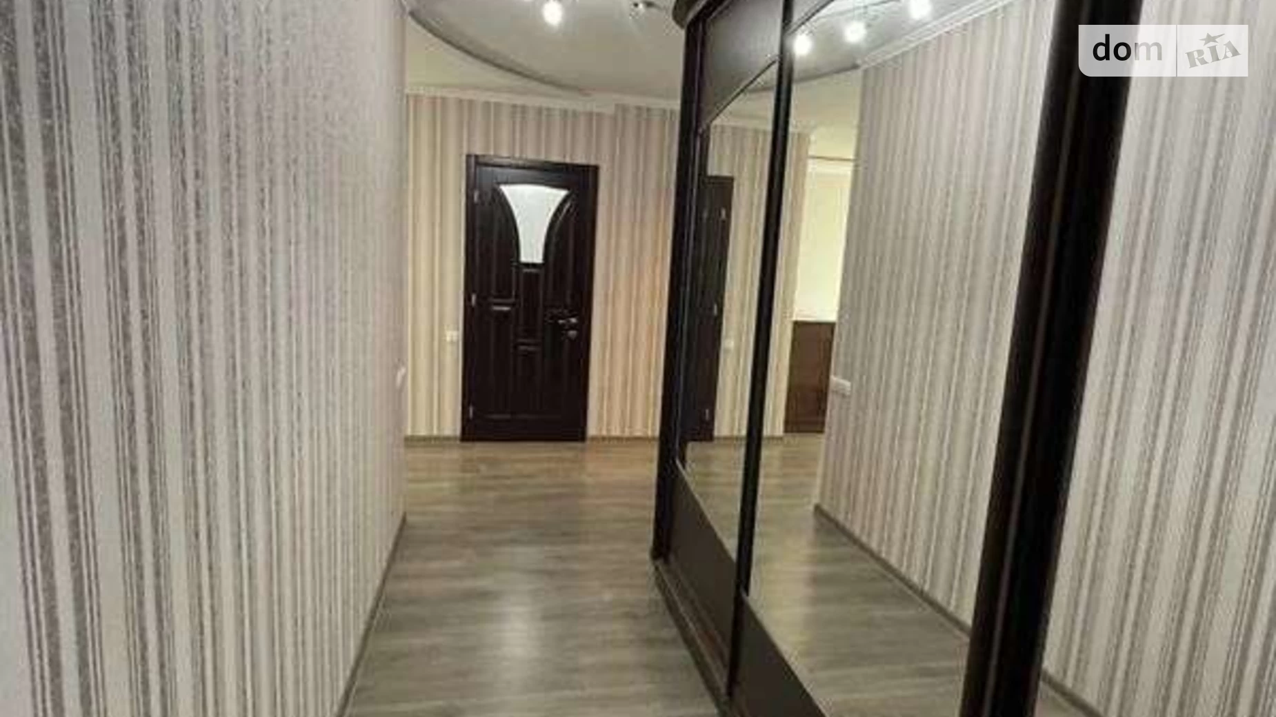 Продається 1-кімнатна квартира 55 кв. м у Одесі, вул. Академіка Корольова