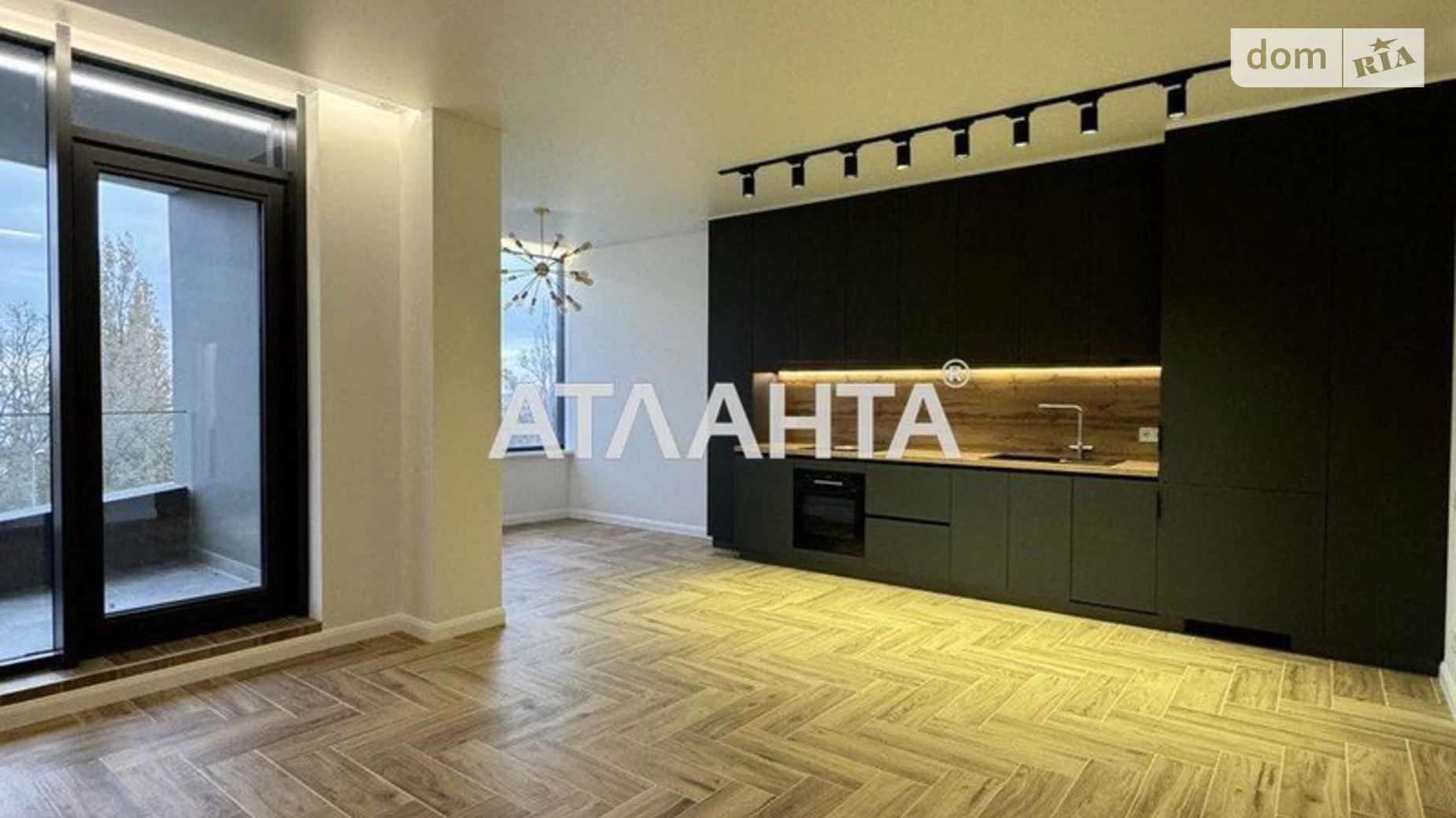 Продается 3-комнатная квартира 120.7 кв. м в Одессе, Фонтанская дор., 77А - фото 2