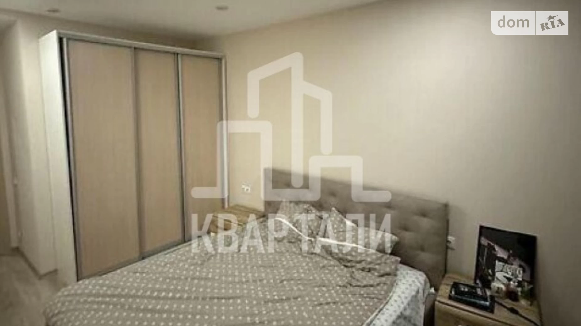 Продается 1-комнатная квартира 46 кв. м в Киеве, пл. Соломянская, 20В - фото 2