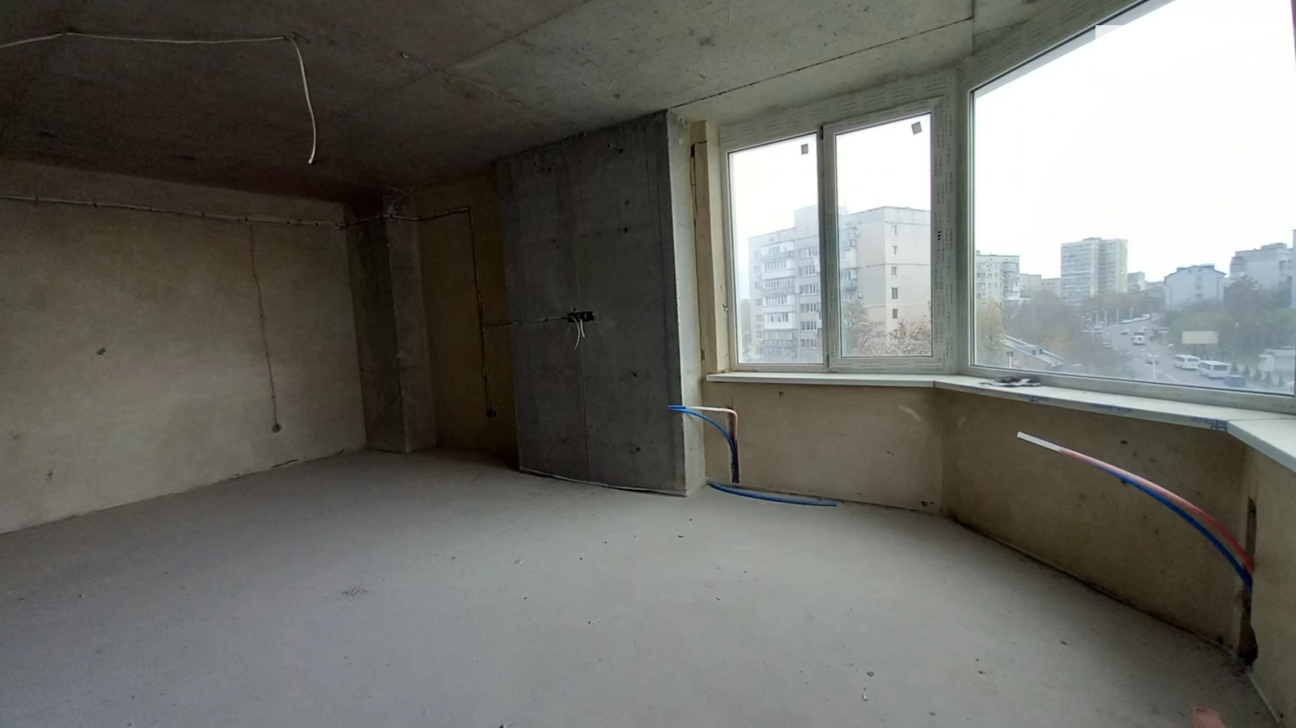 Продается 1-комнатная квартира 55 кв. м в Черноморске, ул. Парусная - фото 4
