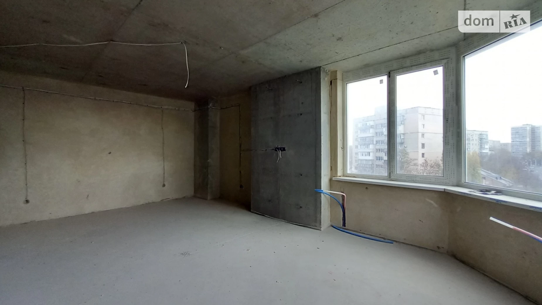 Продается 1-комнатная квартира 55 кв. м в Черноморске, ул. Парусная - фото 3