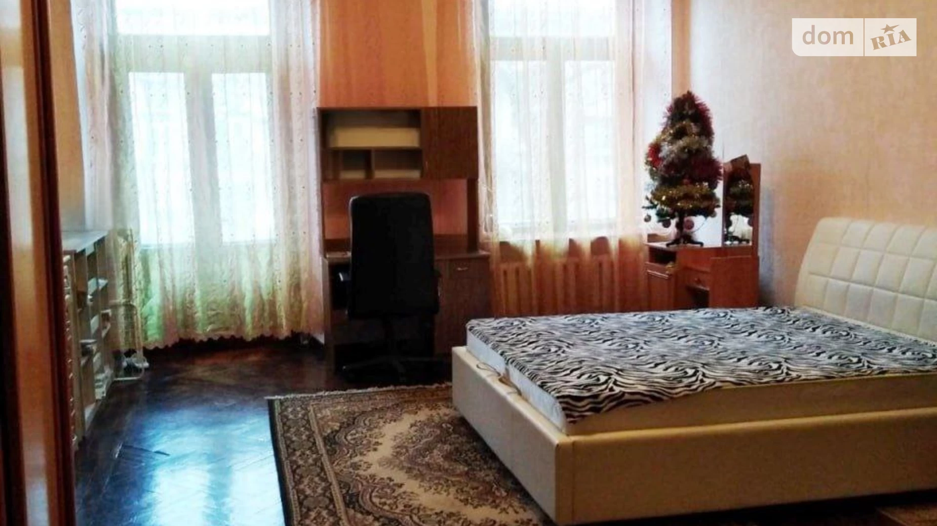 Продается 2-комнатная квартира 63 кв. м в Одессе, ул. Коблевская