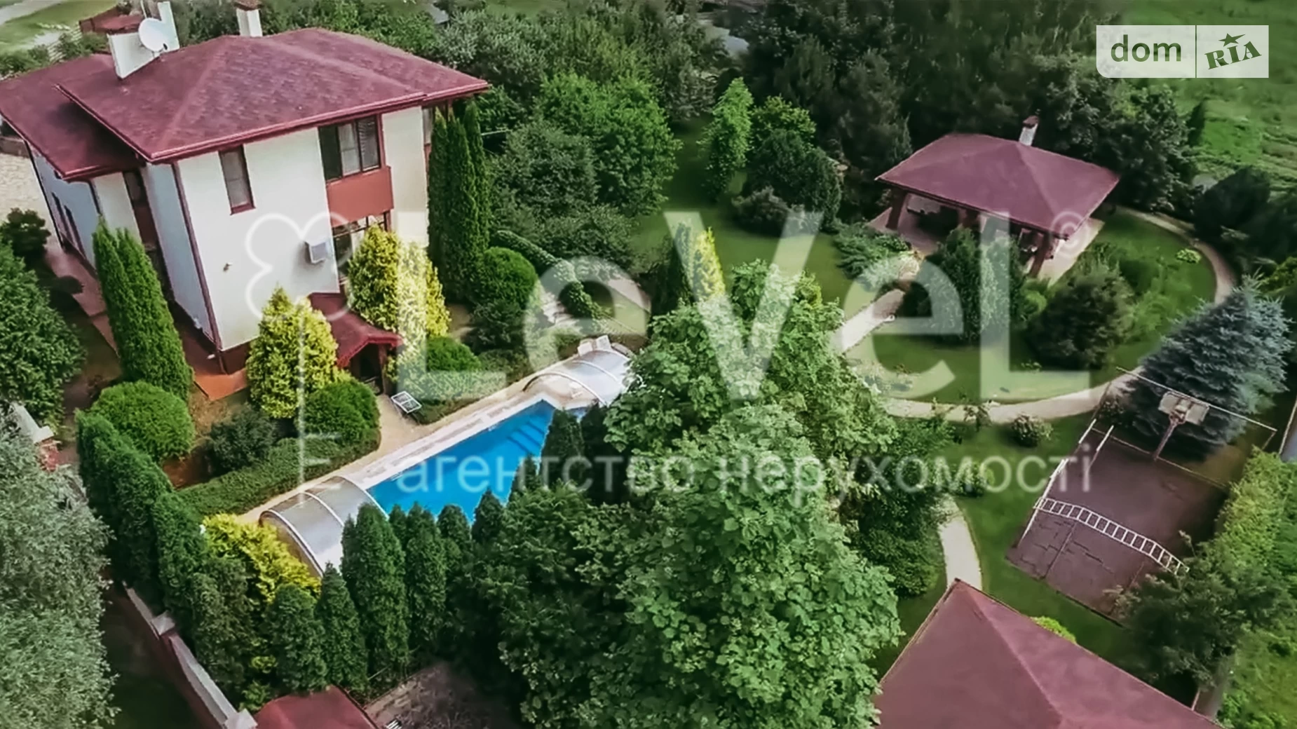 Продается дом на 3 этажа 272 кв. м с гаражом, пер. Леси Украинки