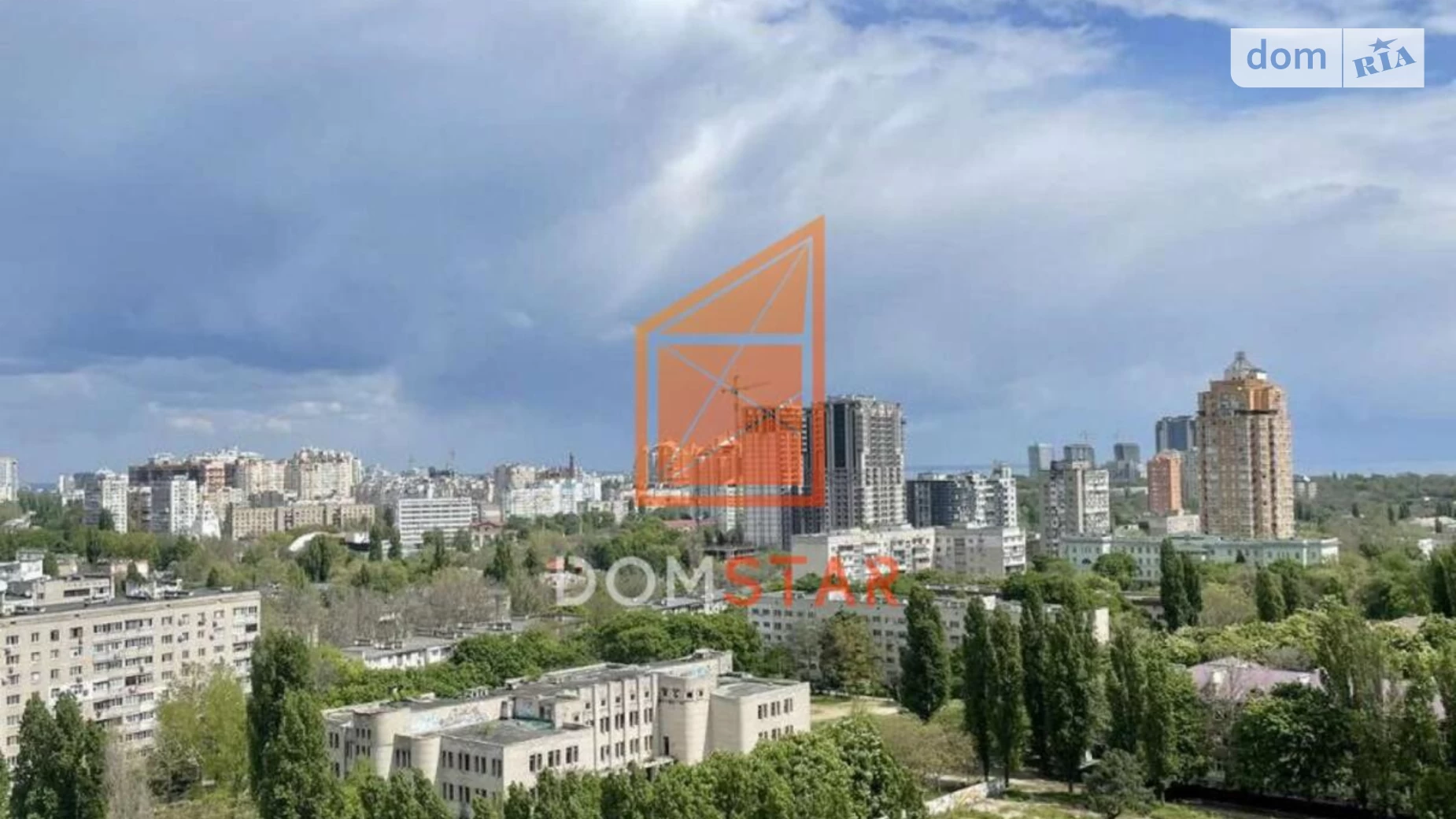 Продается 1-комнатная квартира 44 кв. м в Одессе, ул. Ивана Франко
